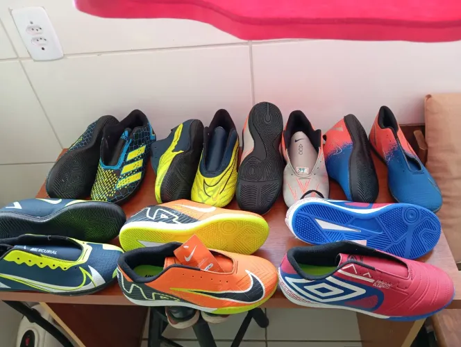 Chuteiras futsal/salão 27 a 43 80,00
