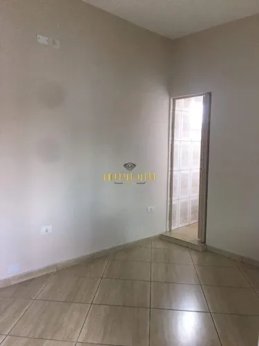 Sala Comercial com Banheiro privativo para Aluguel no Centro de Ferraz de Vasconcelos - SP