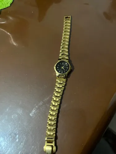 Relógio Citizen Dourado Elegante - Estilo Clássico