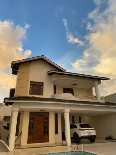 Vendo Casa no Candeias em Vitória da Conquista com 6/4 e 2 suítes 