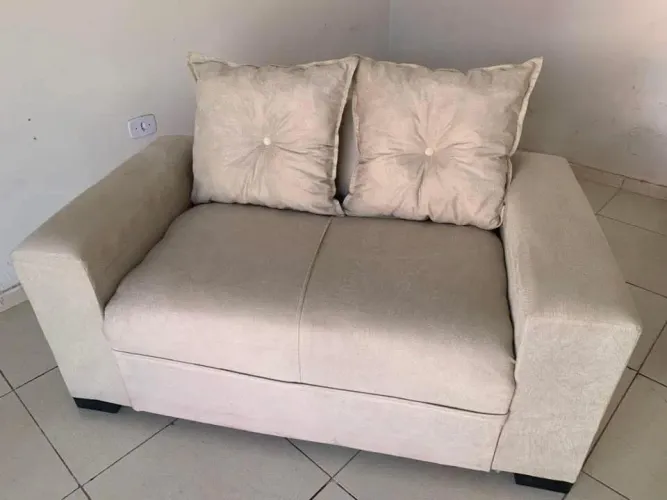 Sofa almofadado 2 lugares de fábrica