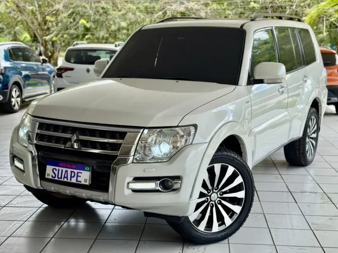 Mitsubishi Pajero HPE Full 3.2 4X4 T.i.dies. 5P AUT 2011