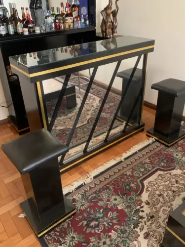 Barzinho com Banquetas Estilo Retrô - Acompanha 2 Banquetas e Mesa de Centro 