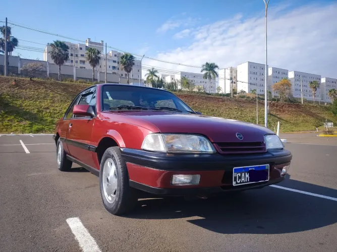 Chevrolet Monza GLS/ Hi-tech 2.0 EFI 2P E 4P (álcool) 1995