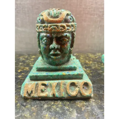 Minitura - estátua de cabeça mexicana em pedra.  Importado de México.?