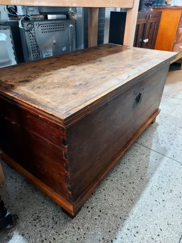 Baú antigo