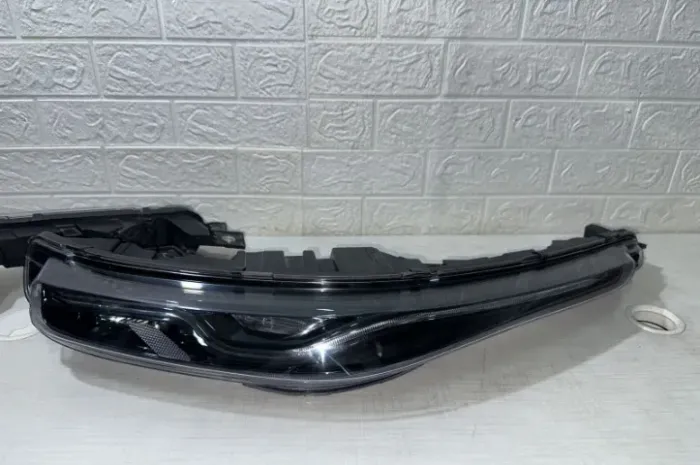 Farol Fiat Toro esquerdo superior 2016 17 18 19 20 2021 original