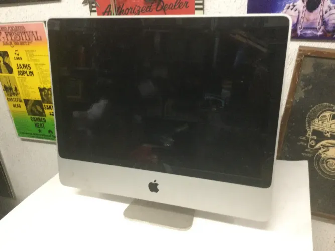 Computador iMac Apple sem placa