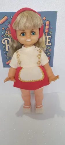 Boneca Chapeuzinho vermelho da Atma anos 70