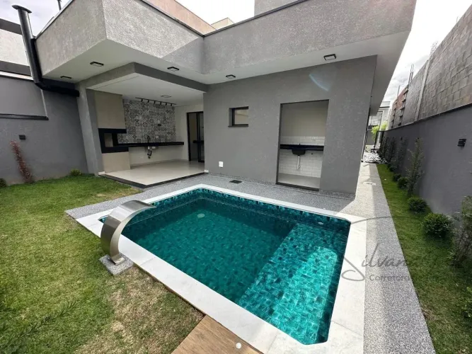 CASA NO CONDOMINIO MOSAICO ESSENCE Á VENDA COM 153M² E PISCINA / MOGI DAS CRUZES SP