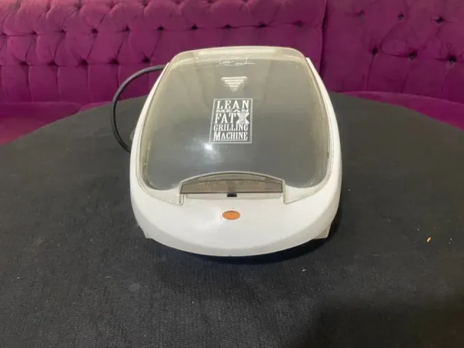 Grill / Sanduicheira Elétrica George Foreman Grilling Machine GBZ4
