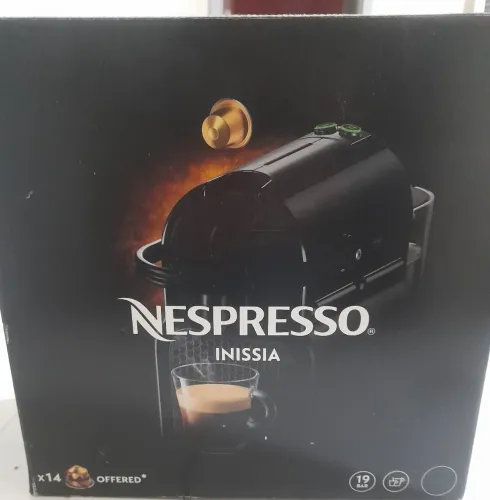 Cafeteira Nespresso Inissia D40 Preta - Original -Nunca usada