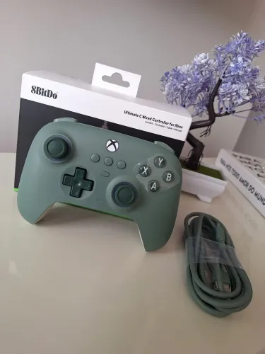 8BitDo Ultimate C Controle com fio para Xbox e PC