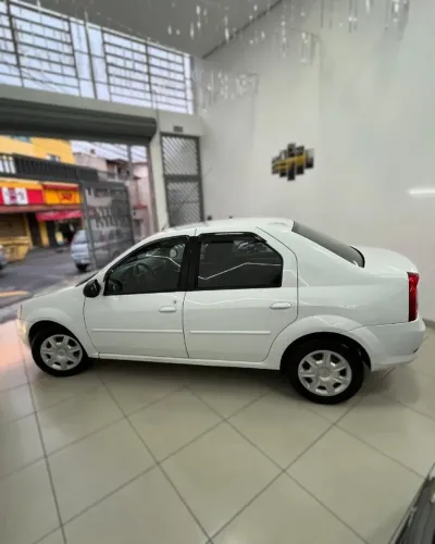 Renault Logan Expression Hi-flex 1.6 8V 4P 2011