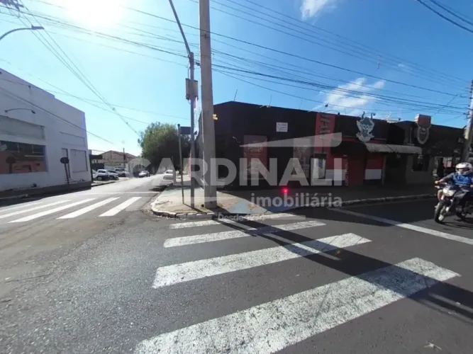 Localização Privilegiada - Salão comercial - Esquina