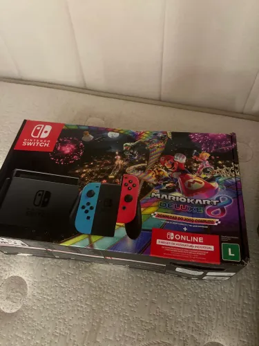 Nintendo Switch NOVO na caixa + Todos os acessórios + 1 Jogo