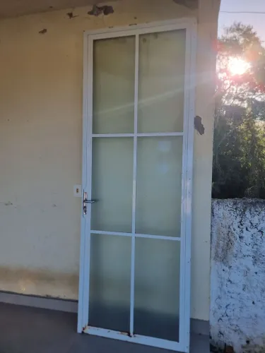Porta de ferro