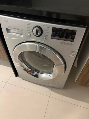Lava e Seca LG 8,5 kg Inverter Direct Drive