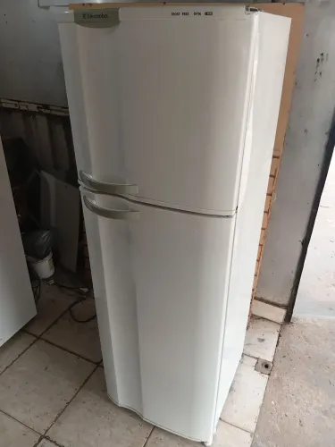Geladeira Electrolux dúplex fros.free