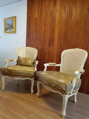 Poltronas estilo Luiz XV