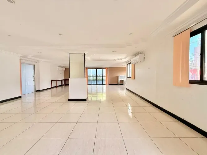 Apartamento no Saint Etienne, 196m², 4 quartos, Marco