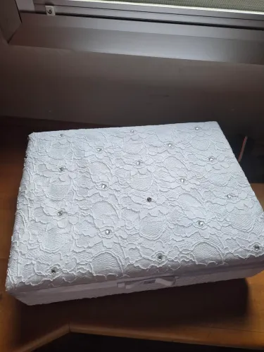 Caixa de madeira personalizada (porta jóias ou kit banheiro para casamento)