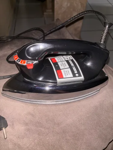 Ferro de passar roupas Black&Decker 