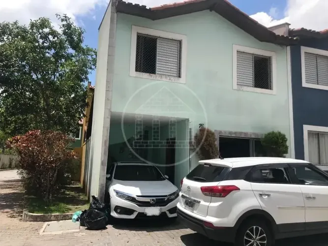 Sobrado com 3 dormitórios à venda no Horto do Ipê