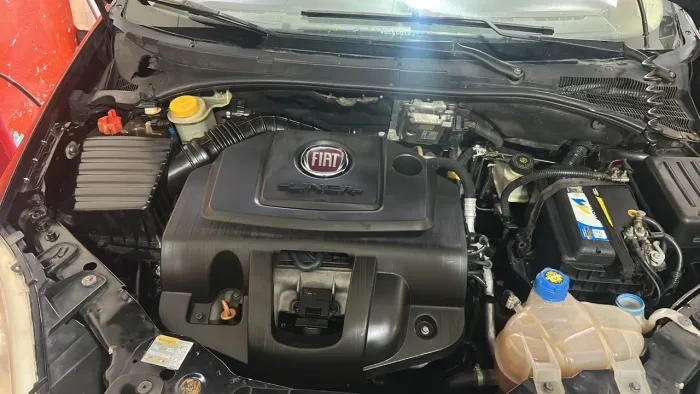Fiat Linea 1.9/ HLX 1.9/1.8 Flex Dualogic 4P 2009