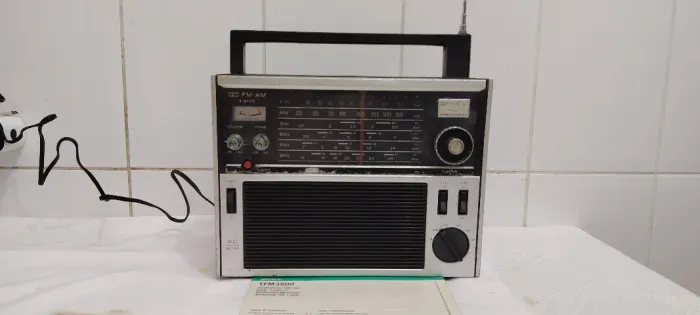 Rádio Sony 6 Faixas (antigo) FUNCIONA !