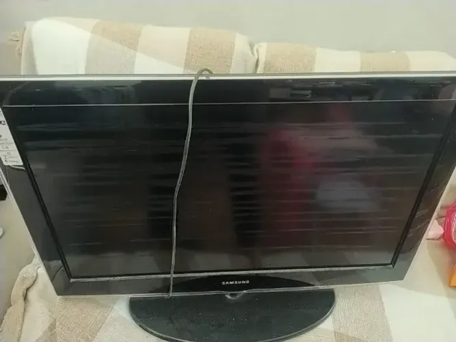 Vendo TV Samsung LCD 32 polegadas