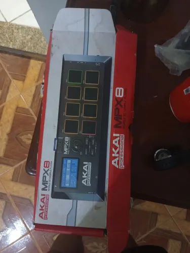 Akai MPx bateria eletrônica 