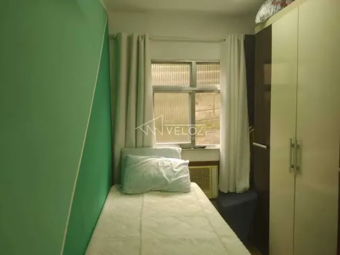 Apartamento : / Residencial / Glória