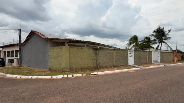 Casa para venda com piscina 