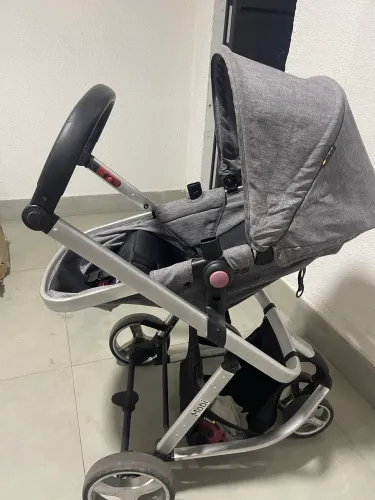 Carrinho de bebê Mobi da Safety 1st
