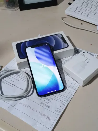 iPhone 12.   128 gigas