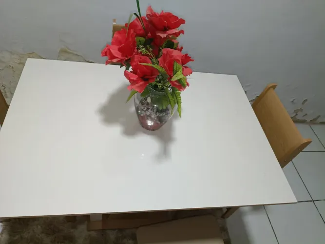 Meja jantar 4 cadeiras