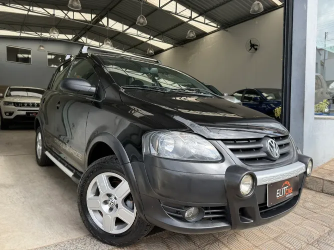 Volkswagen Crossfox 1.6 MI Total Flex 8V 5P 2010
