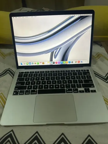 MacBook Air M1