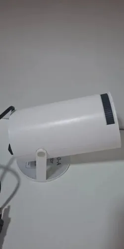 Mini projetor portátil