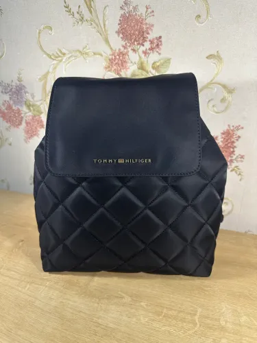 Mochila Guess preta