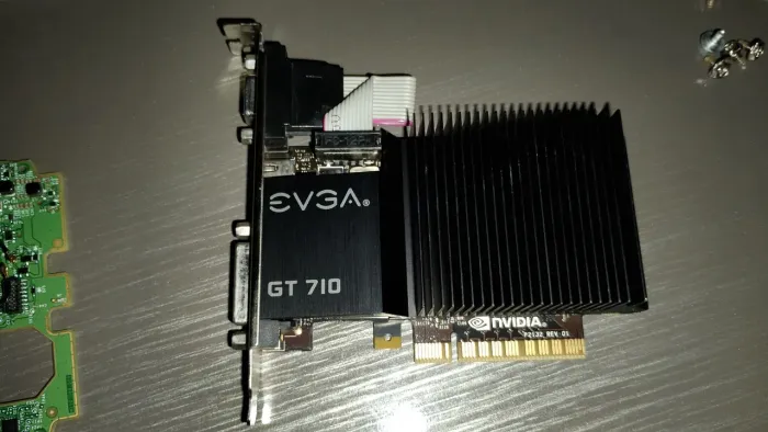 PLACA DE VÍDEO EVGA GT 710 2GB