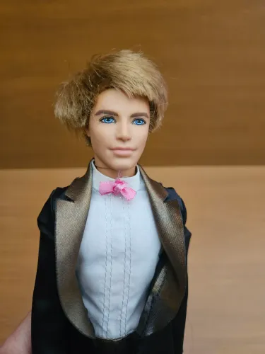 Boneco Ken noivo leia a descrição 