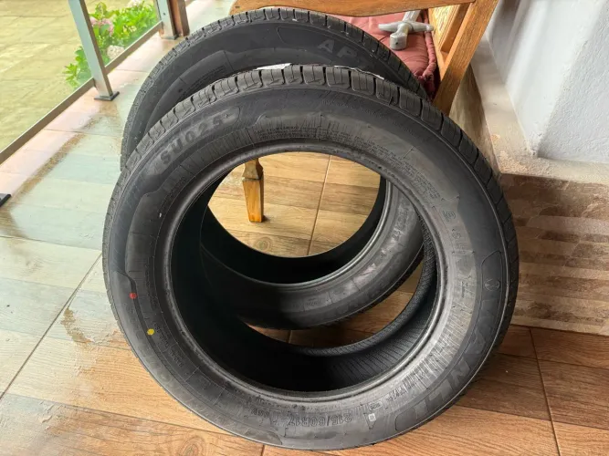 Pneu 215/ 60 r17