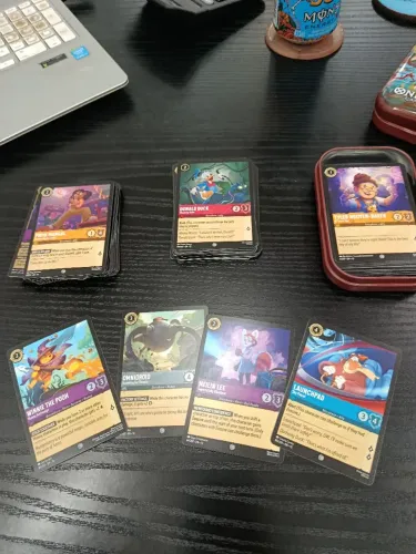 130 CARTAS ALEATÓRIAS DE LORCANA - TCG DA DISNEY