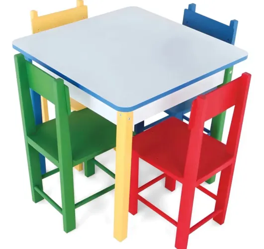 Jogo de mesa infantil em madeira Carlu