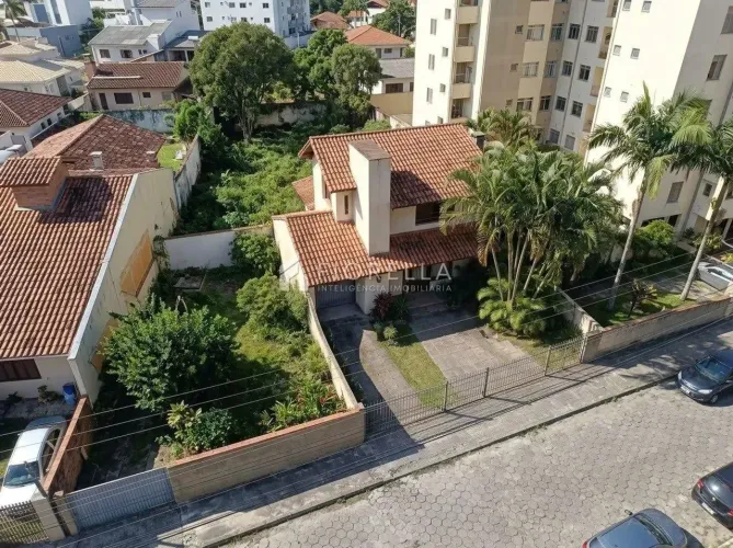 Terreno em Localização Estratégica no bairro Trindade 848 m².