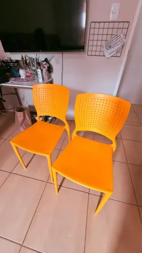 Vendo 2 Cadeira Plástico Safira 82 cm x 43 cm x 52 cm Amarelo Tramontina 