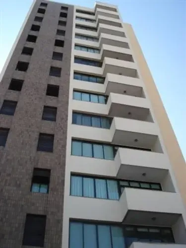 Apartamento à venda no Centro com 3 dormitórios/quartos e 151 m² de área útil.