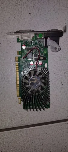 Placa de vídeo GeForce GT 430 usada - VGA DVI HDMI